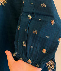 Bell sleeves Embroidered 2pcs